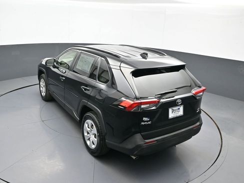 Used 2019 Toyota RAV4 LE w/ All Weather Liner Package AWD/4WD image 39