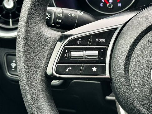 Used 2024 Kia Forte LXS image 18