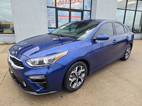 Used 2021 Kia Forte LXS FWD image 2