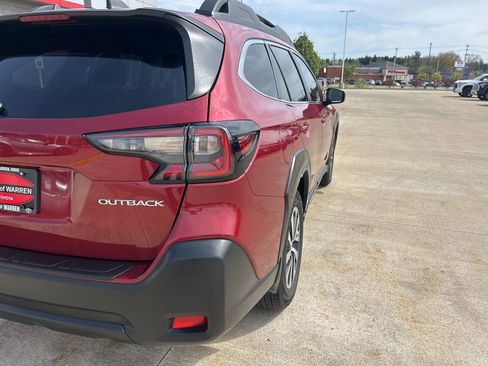 Used 2024 Subaru Outback Premium image 8