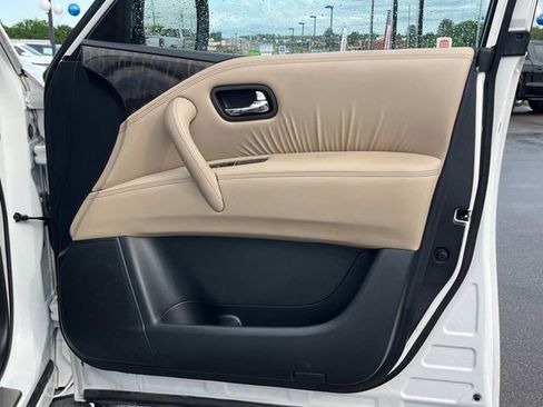Used 2024 Nissan Armada Platinum w/ Captain's Chairs Package RWD image 26
