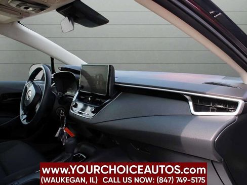 Used 2023 Toyota Corolla LE image 16