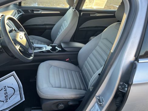 Used 2014 Ford Fusion S image 16