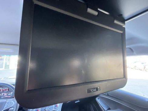 Used 2019 Chevrolet Tahoe LT image 18