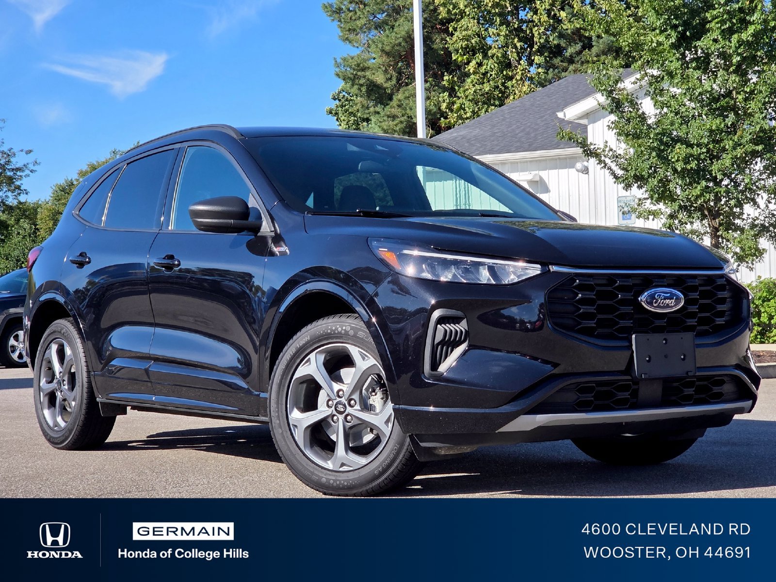 Used 2024 Ford Escape ST-Line AWD/4WD image 2