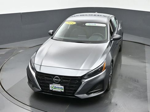 Used 2024 Nissan Altima 2.5 SV image 24