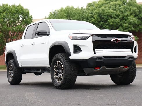 Used 2024 Chevrolet Colorado ZR2 w/ ZR2 Convenience Package III AWD/4WD image 1