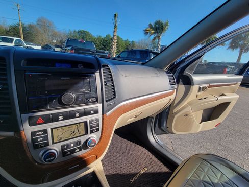 Used 2009 Hyundai Santa Fe Limited w/ Touring Pkg 16 W/Rse image 29