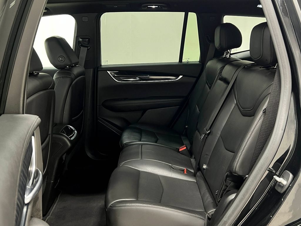 Used 2020 Cadillac XT6 Premium Luxury AWD/4WD image 31