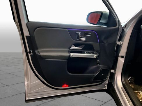 Certified 2022 Mercedes-Benz GLB 35 AMG 4MATIC image 21
