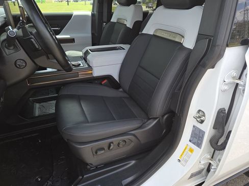 Used 2024 GMC Hummer EV 2X w/ LPO, Illumination Package AWD/4WD image 26