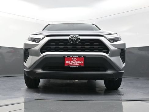 Used 2024 Toyota RAV4 XLE FWD image 32