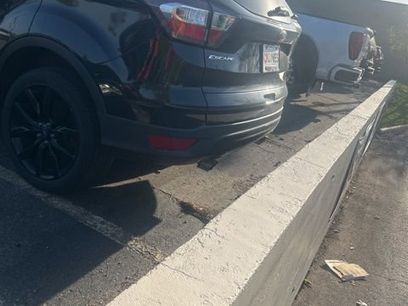 Used 2017 Ford Escape SE w/ SE Sport Appearance Package