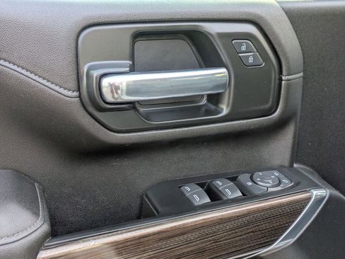 Used 2023 Chevrolet Silverado 2500 LT image 14