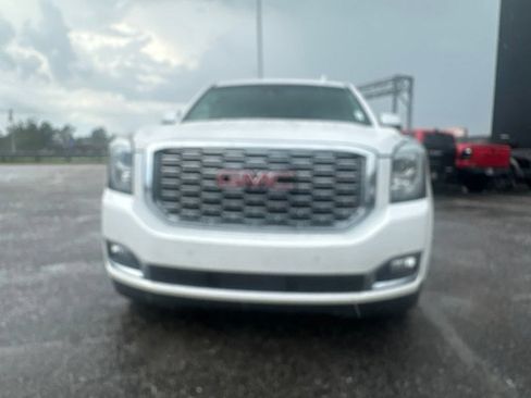 Used 2018 GMC Yukon Denali w/ Denali Ultimate Package AWD/4WD image 8