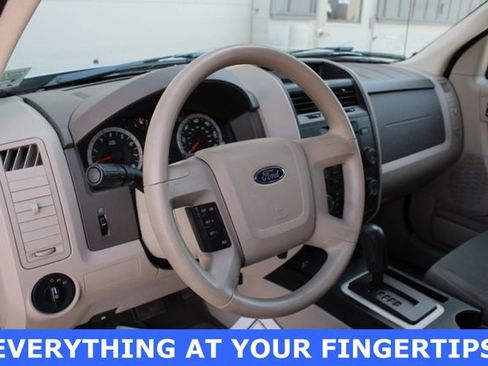 Used 2010 Ford Escape XLS AWD/4WD image 2