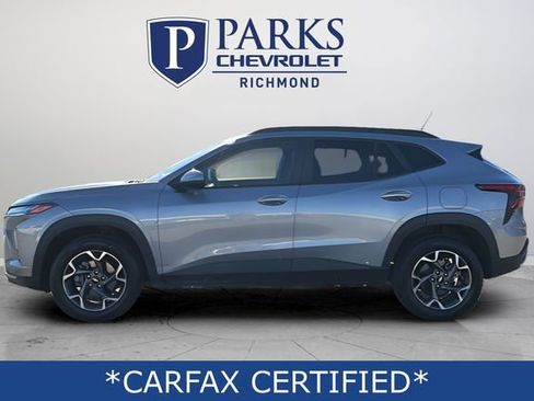 Certified 2025 Chevrolet Trax LT w/ Driver Confidence Package image 5