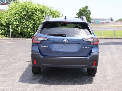Used 2021 Subaru Outback Premium AWD/4WD image 6
