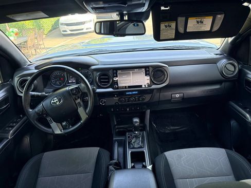 Used 2021 Toyota Tacoma TRD Sport w/ Technology Package RWD image 19