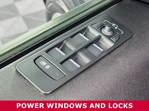 Used 2022 Land Rover Discovery Sport S R-Dynamic image 21