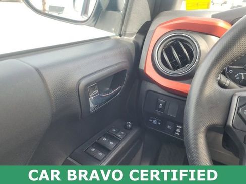 Used 2020 Toyota Tacoma TRD Sport w/ Technology Package image 37