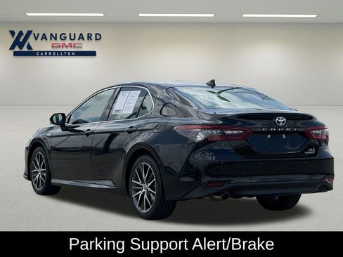 Used 2021 Toyota Camry XLE w/ Navigation Upgrade Package FWD image 7