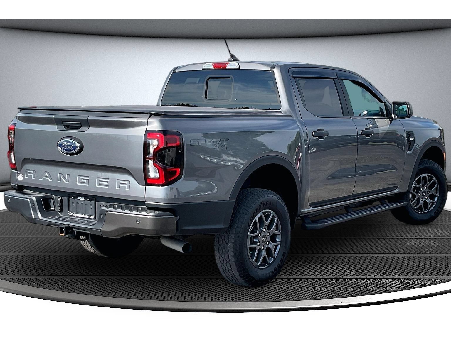 Used 2025 Ford Ranger XLT w/ Trailer Tow Package AWD/4WD image 18