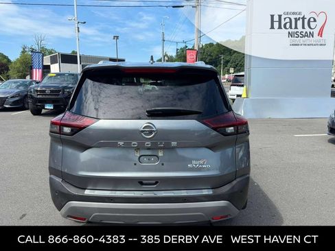Used 2021 Nissan Rogue SV w/ Premium Package AWD/4WD image 4