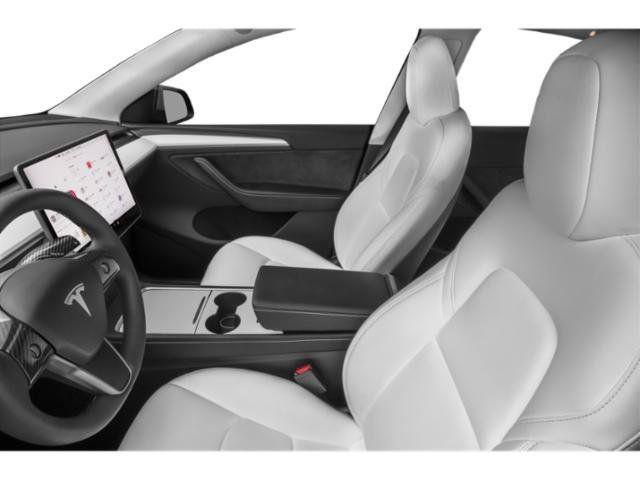 Used 2025 Tesla Model Y Long Range RWD image 9