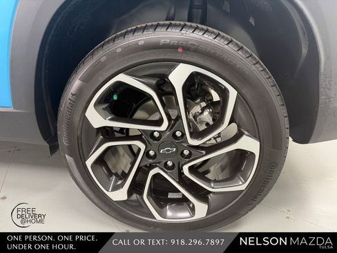 Used 2025 Chevrolet Trax RS w/ Driver Confidence Package FWD image 12