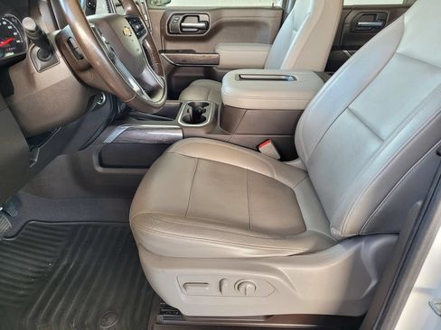 Used 2020 Chevrolet Silverado 1500 LTZ w/ LTZ Convenience Package AWD/4WD image 10