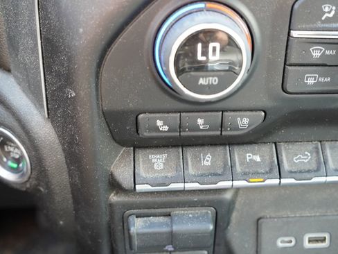 Certified 2022 Chevrolet Silverado 3500 LTZ w/ LTZ Premium Package image 6