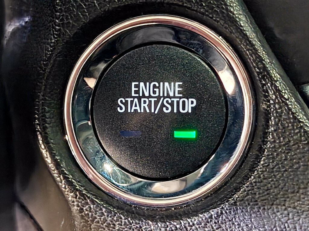 Used 2018 Chevrolet Suburban Premier w/ RST Edition AWD/4WD image 15