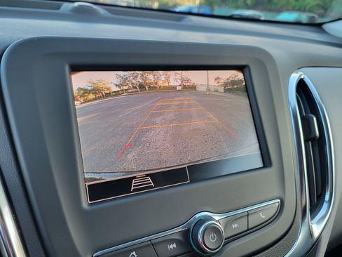 Certified 2024 Chevrolet Equinox LS w/ LS Convenience Package image 18