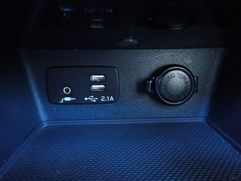Used 2019 Subaru Forester Premium AWD/4WD image 21