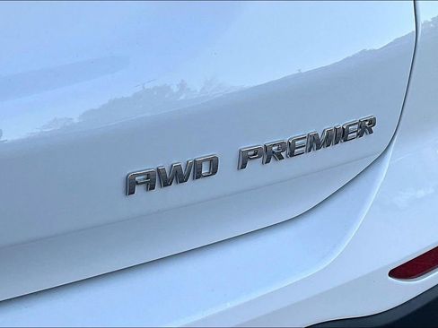 Certified 2024 Chevrolet Equinox Premier image 25