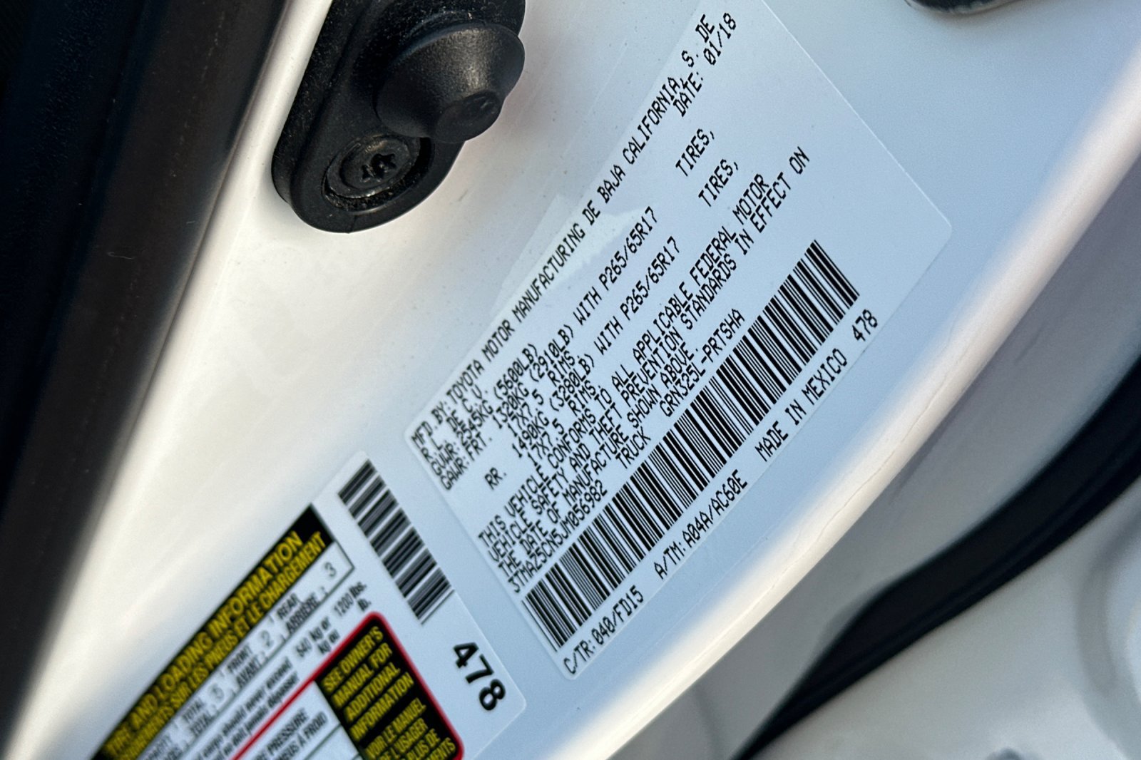 Used 2018 Toyota Tacoma TRD Sport w/ Technology Package RWD image 27