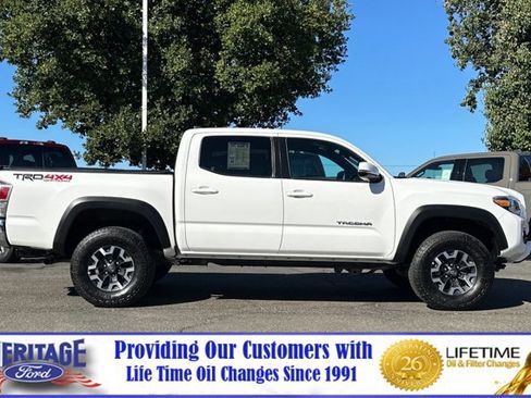 Used 2023 Toyota Tacoma 4x4 Double Cab image 3