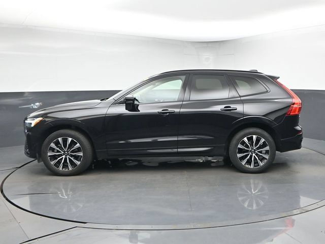 Used 2024 Volvo XC60 B5 Plus w/ Protection Package Premier AWD/4WD image 6