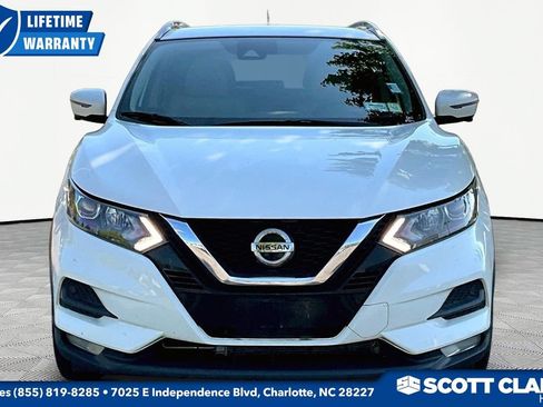 Used 2020 Nissan Rogue Sport SV w/ Technology Package AWD/4WD image 2