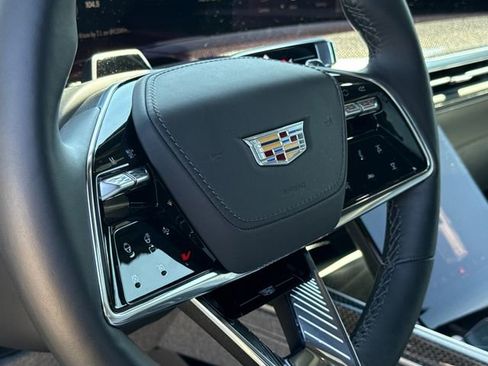 Used 2025 Cadillac Escalade V AWD/4WD image 30