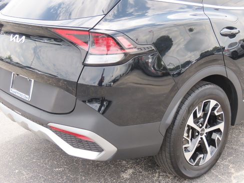 Used 2023 Kia Sportage EX FWD image 12