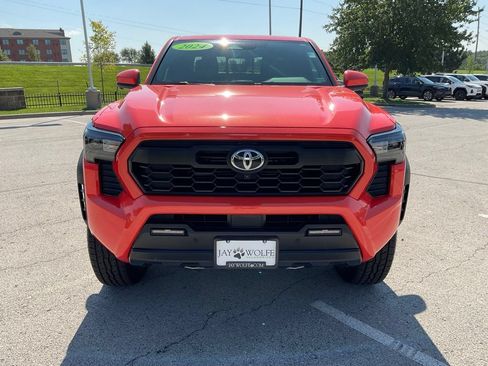 Certified 2024 Toyota Tacoma TRD Off-Road w/ TRD Off Road Premium Package AWD/4WD image 2