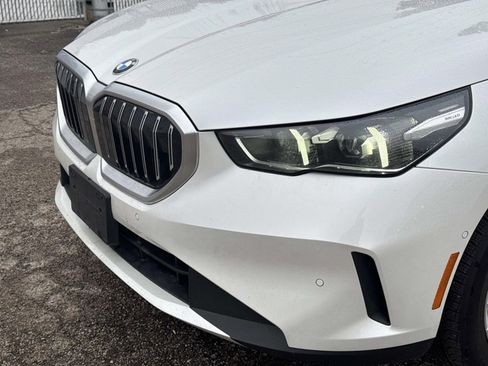 New 2025 BMW 530i xDrive AWD/4WD image 10
