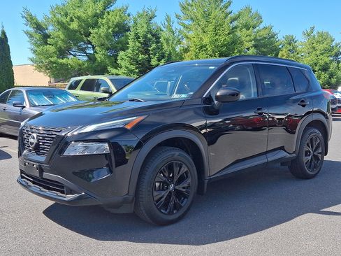 Certified 2023 Nissan Rogue SV w/ SV Premium B Package AWD/4WD image 4