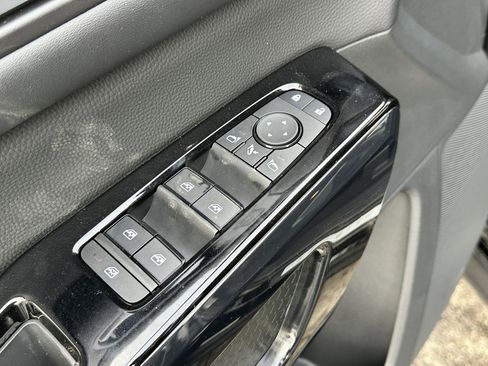 New 2026 Nissan Pathfinder Platinum image 28