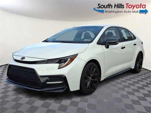 Certified 2022 Toyota Corolla SE image 3