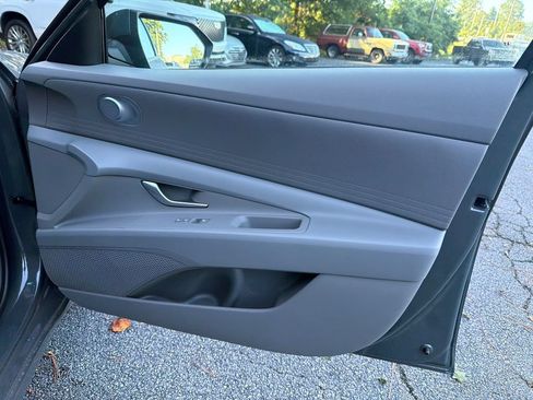 New 2026 Hyundai Elantra SE FWD image 14
