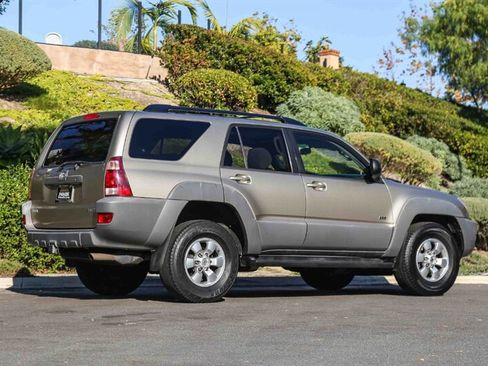 Used 2003 Toyota 4Runner SR5 RWD image 18
