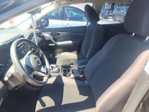 Used 2018 Nissan Rogue Sport S AWD/4WD image 9